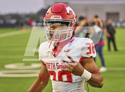 Thumbnail 3 in North Shore vs. Atascocita (UIL Football 6A D1 Quarterfinal) photogallery.