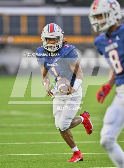 Thumbnail 1 in North Shore vs. Atascocita (UIL Football 6A D1 Quarterfinal) photogallery.