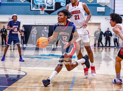 Thumbnail 2 in Centennial vs Modesto Christian (Proving Grounds Showcase '22 @ Sheldon) photogallery.