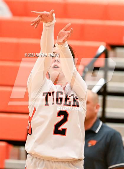 Thumbnail 3 in Cheyenne Wells vs. Elkhart photogallery.