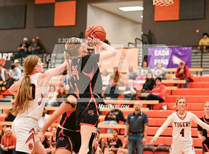 Thumbnail 1 in Cheyenne Wells vs. Elkhart photogallery.