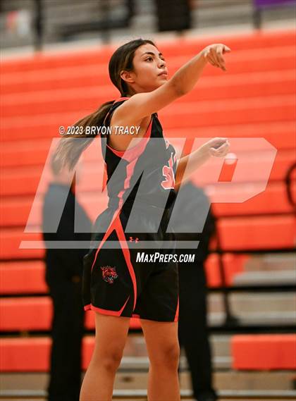 Thumbnail 1 in Cheyenne Wells vs. Elkhart photogallery.
