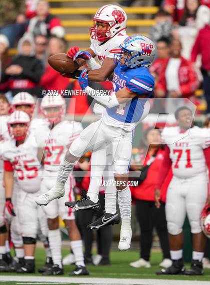 Thumbnail 3 in Westlake vs Katy UIL 6A D2 Semi-Final Playoff photogallery.