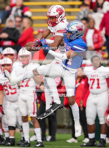Thumbnail 2 in Westlake vs Katy UIL 6A D2 Semi-Final Playoff photogallery.
