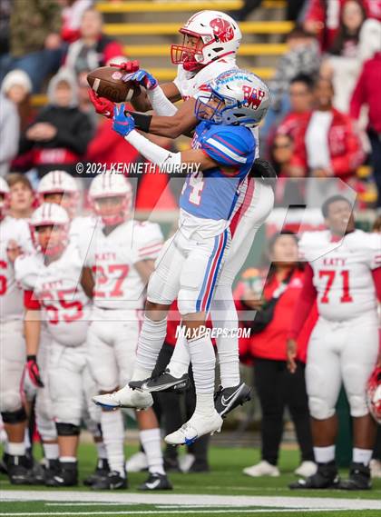Thumbnail 1 in Westlake vs Katy UIL 6A D2 Semi-Final Playoff photogallery.