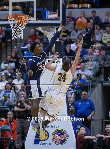 Thumbnail 3 in Marquette Catholic vs. Barr-Reeve (IHSAA 1A Final) photogallery.
