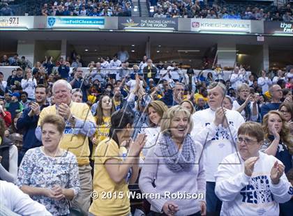 Thumbnail 2 in Marquette Catholic vs. Barr-Reeve (IHSAA 1A Final) photogallery.