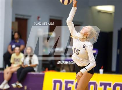 Thumbnail 2 in Hernando @ DeSoto Central photogallery.
