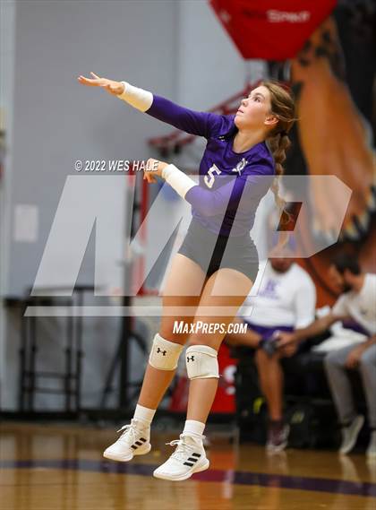 Thumbnail 3 in Hernando @ DeSoto Central photogallery.