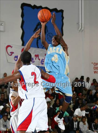 Thumbnail 1 in Washington Prep vs. Locke (CIF LACS Playoffs) photogallery.