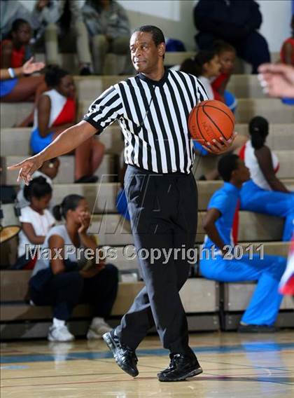 Thumbnail 2 in Washington Prep vs. Locke (CIF LACS Playoffs) photogallery.