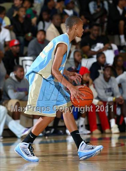 Thumbnail 1 in Washington Prep vs. Locke (CIF LACS Playoffs) photogallery.