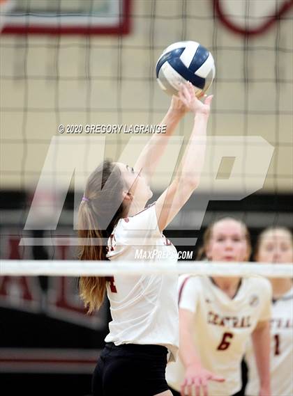 Thumbnail 2 in Carroll vs Keller Central photogallery.