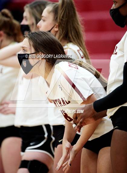 Thumbnail 3 in Carroll vs Keller Central photogallery.