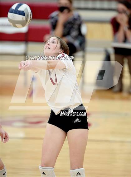 Thumbnail 2 in Carroll vs Keller Central photogallery.