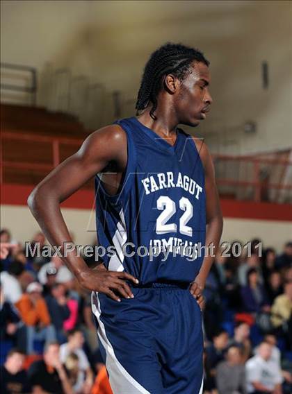 Thumbnail 3 in Farragut vs. Knoxville Catholic photogallery.