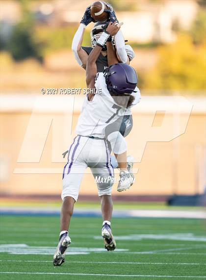 Thumbnail 3 in Sacramento @ Vista del Lago photogallery.