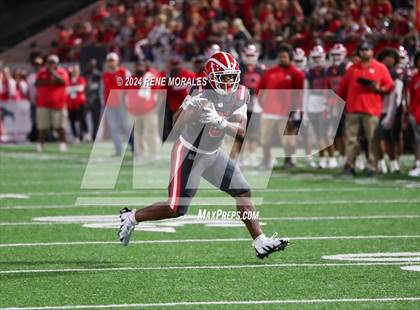 Thumbnail 2 in St. John Bosco vs Mater Dei photogallery.