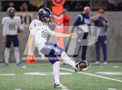Thumbnail 2 in St. John Bosco vs Mater Dei photogallery.