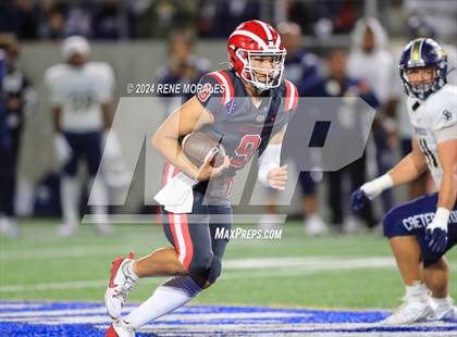 Thumbnail 3 in St. John Bosco vs Mater Dei photogallery.