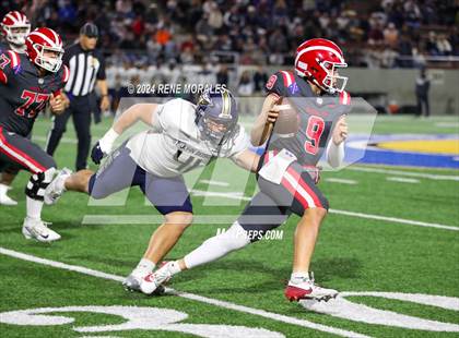 Thumbnail 3 in St. John Bosco vs Mater Dei photogallery.