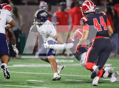 Thumbnail 2 in St. John Bosco vs Mater Dei photogallery.