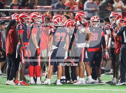 Thumbnail 3 in St. John Bosco vs Mater Dei photogallery.