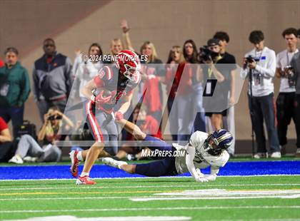 Thumbnail 3 in St. John Bosco vs Mater Dei photogallery.