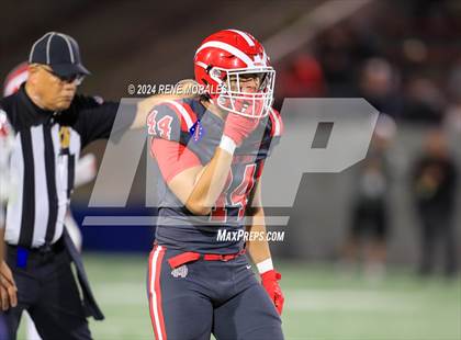 Thumbnail 3 in St. John Bosco vs Mater Dei photogallery.