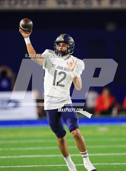 Thumbnail 1 in St. John Bosco vs Mater Dei photogallery.