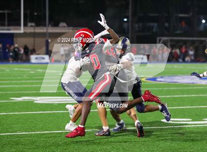 Thumbnail 3 in St. John Bosco vs Mater Dei photogallery.