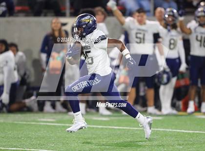 Thumbnail 3 in St. John Bosco vs Mater Dei photogallery.