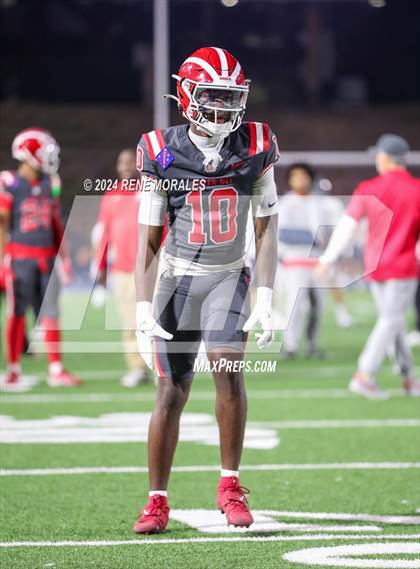 Thumbnail 3 in St. John Bosco vs Mater Dei photogallery.