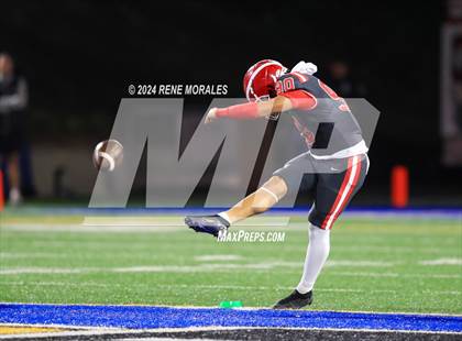 Thumbnail 1 in St. John Bosco vs Mater Dei photogallery.