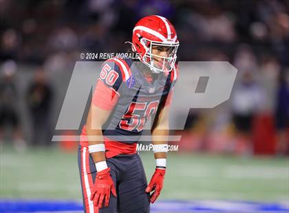 Thumbnail 2 in St. John Bosco vs Mater Dei photogallery.