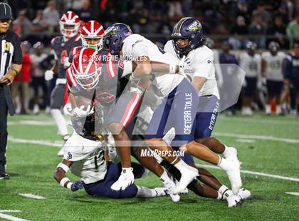 Thumbnail 2 in St. John Bosco vs Mater Dei photogallery.