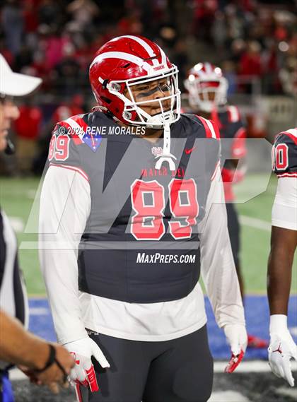 Thumbnail 3 in St. John Bosco vs Mater Dei photogallery.