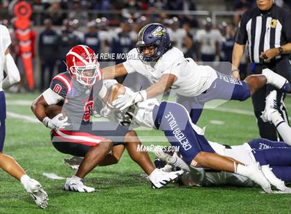 Thumbnail 3 in St. John Bosco vs Mater Dei photogallery.