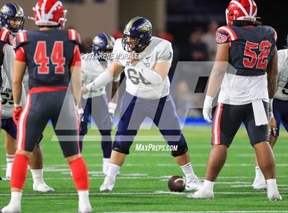 Thumbnail 3 in St. John Bosco vs Mater Dei photogallery.