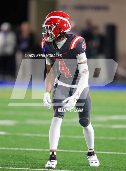 Thumbnail 3 in St. John Bosco vs Mater Dei photogallery.