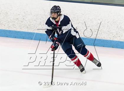 Thumbnail 2 in Gloucester vs. Lincoln-Sudbury (MIAA Division 2 North Semifinal) photogallery.