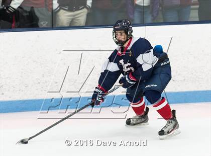 Thumbnail 3 in Gloucester vs. Lincoln-Sudbury (MIAA Division 2 North Semifinal) photogallery.