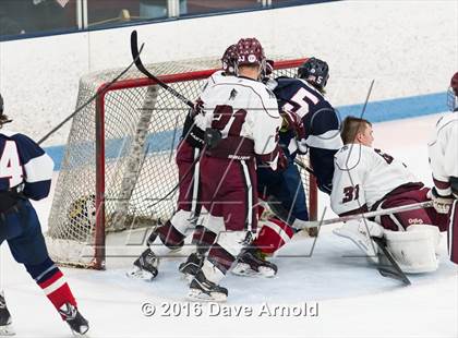 Thumbnail 2 in Gloucester vs. Lincoln-Sudbury (MIAA Division 2 North Semifinal) photogallery.