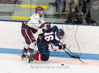 Thumbnail 2 in Gloucester vs. Lincoln-Sudbury (MIAA Division 2 North Semifinal) photogallery.