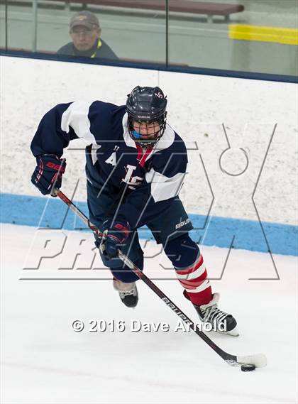Thumbnail 3 in Gloucester vs. Lincoln-Sudbury (MIAA Division 2 North Semifinal) photogallery.