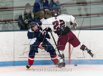 Thumbnail 3 in Gloucester vs. Lincoln-Sudbury (MIAA Division 2 North Semifinal) photogallery.
