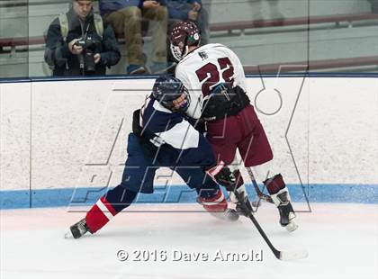 Thumbnail 1 in Gloucester vs. Lincoln-Sudbury (MIAA Division 2 North Semifinal) photogallery.