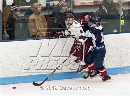 Thumbnail 3 in Gloucester vs. Lincoln-Sudbury (MIAA Division 2 North Semifinal) photogallery.
