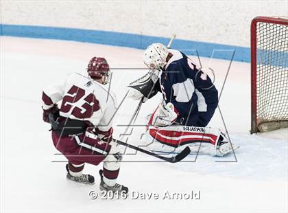 Thumbnail 2 in Gloucester vs. Lincoln-Sudbury (MIAA Division 2 North Semifinal) photogallery.