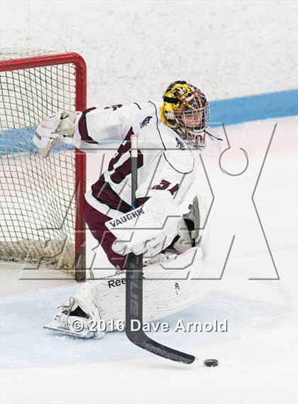 Thumbnail 3 in Gloucester vs. Lincoln-Sudbury (MIAA Division 2 North Semifinal) photogallery.